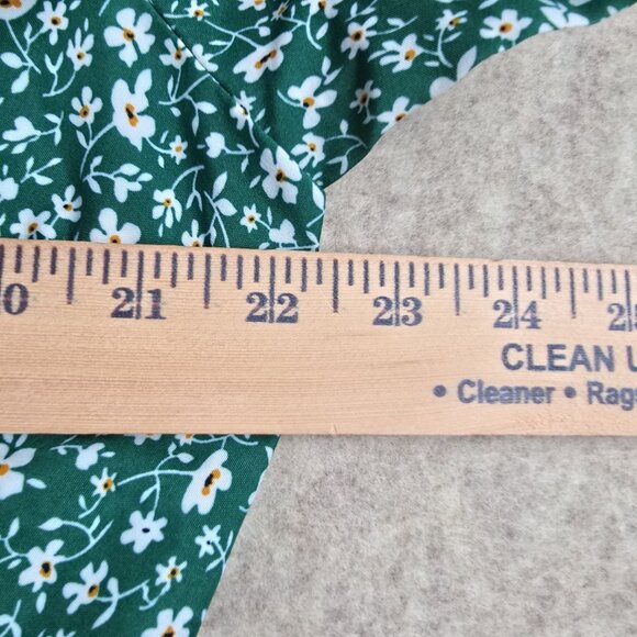 Green Floral V-Neck Maxi Dress Short Sleeves Lightweight Tiered Polyester Design - Picture 6 of 7